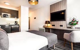 Nemea Appart Hotel Quai Victor Tours Centre