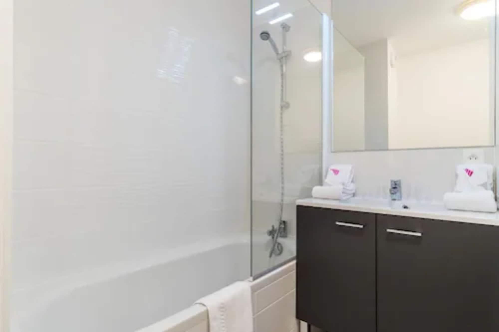 Nemea Appart Hotel Quai Victor Tours Centre Экстерьер фото